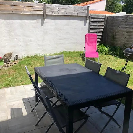 Maison Climatisee Avec D'avril A Fin Septembre